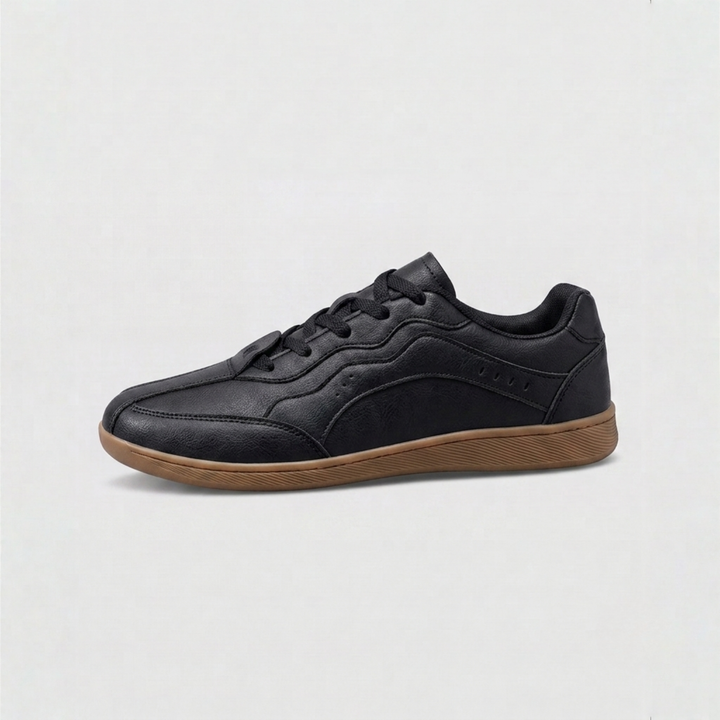 Roamer Low Top Sneakers